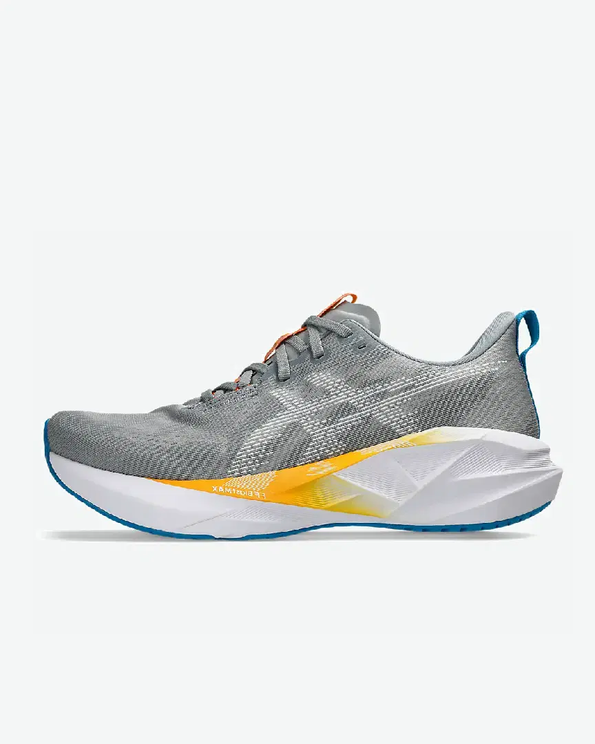 Asics Novablast 5 M - Men (4) au meilleur prix !