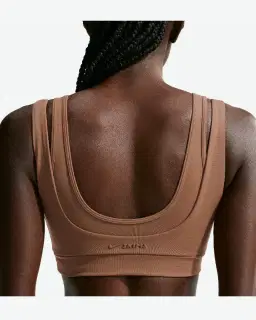 Brassière à encolure dégagée et double bretelle NikeSKIMS Matte Femme – 2/4
