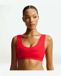 Brassière à encolure dégagée et double bretelle NikeSKIMS Matte Femme – 1/4
