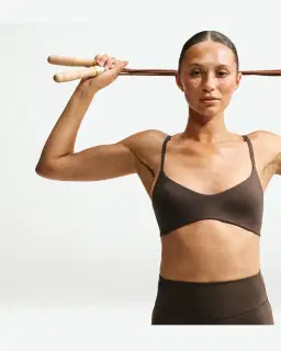 Brassière à encolure dégagée NikeSKIMS Matte Femme – 3/4
