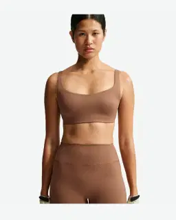 Brassière à encolure dégagée NikeSKIMS Matte Femme – 1/4