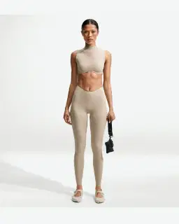 Brassière à maintien normal et col montant NikeSKIMS Studio Stretch Femme – 4/4