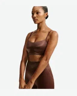 Brassière caraco à encolure dégagée NikeSKIMS Satin Shine Femme – 3/4