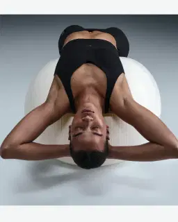 Brassière longue rembourrée Nike Alate à maintien normal Femme – 3/4