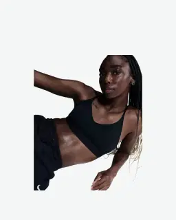 Brassière réglable rembourrée à maintien léger Nike Indy Femme – 3/4