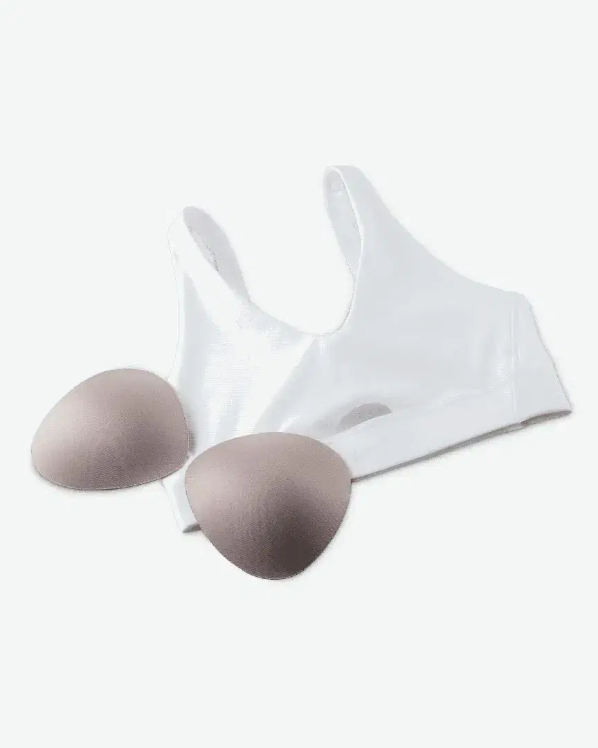 Brassière plongeante rembourrée à maintien normal et découpe Nike Indy W - DV9837-100 (2) au meilleur prix !