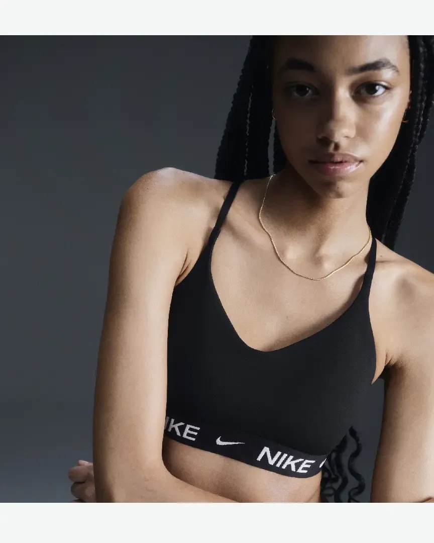 Brassière réglable rembourrée à maintien léger Nike Indy Femme