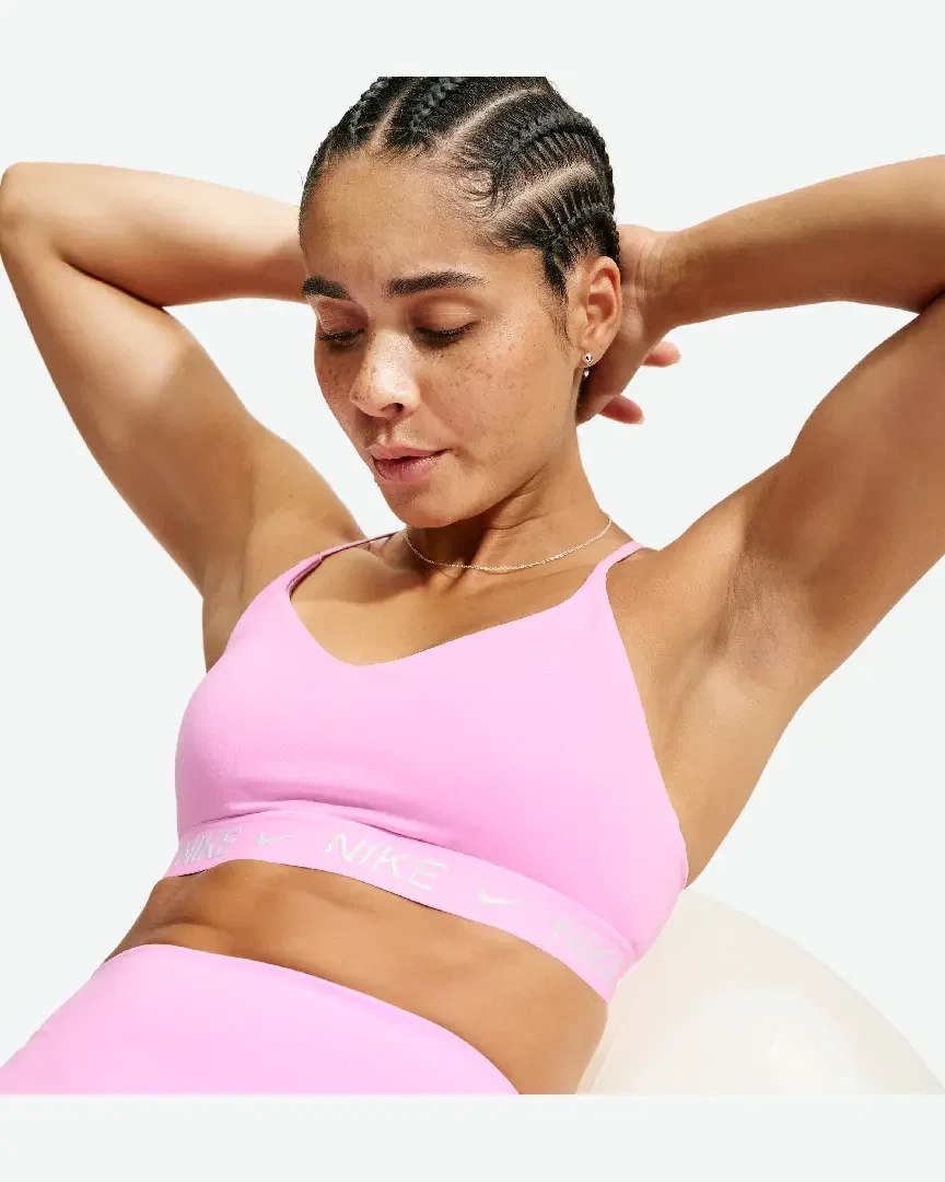 Brassière réglable rembourrée à maintien léger Nike Indy Femme