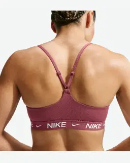 Brassière réglable rembourrée à maintien léger Nike Indy Femme – 2/4