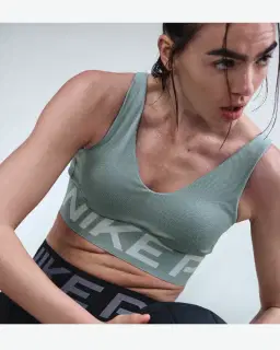 Brassière rembourrée à maintien normal Nike Pro Indy Plunge Femme – 3/4