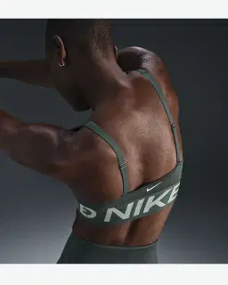 Brassière rembourrée à maintien normal Nike Pro Indy Plunge Femme – 3/4