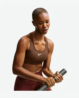 Brassière rembourrée à maintien normal Nike Swoosh Femme – 1/4