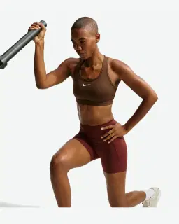 Brassière rembourrée à maintien normal Nike Swoosh Femme – 3/4