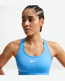 Brassière rembourrée à maintien normal Nike Swoosh Femme – 1/4