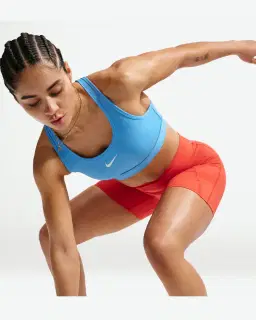 Brassière rembourrée à maintien normal Nike Swoosh Femme – 3/4