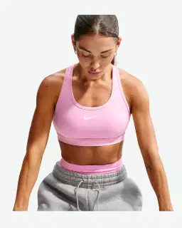Brassière rembourrée à maintien normal Nike Swoosh Femme – 3/4