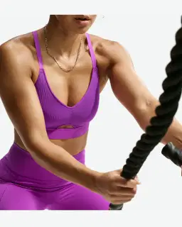 Brassière rembourrée à maintien normal Nike Universa Femme – 3/4