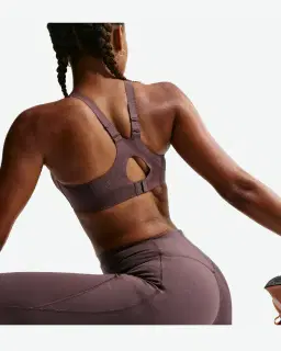 Brassière rembourrée à maintien ultra-élevé Nike Rival Femme – 3/4