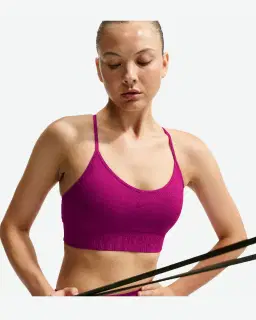 Brassière rembourrée Nike Pro Seamless Femme – 3/4