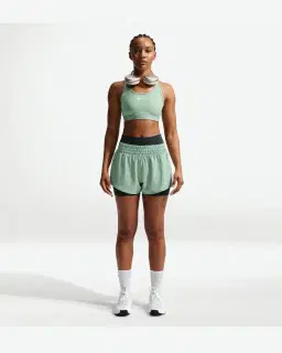 Brassière rembourrée Nike Swoosh Medium Support Femme – 4/4