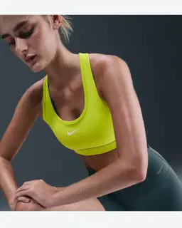Brassière rembourrée Nike Swoosh Medium Support Femme – 3/4