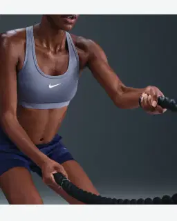 Brassière rembourrée Nike Swoosh Medium Support Femme – 3/4