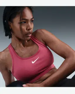 Brassière rembourrée Nike Swoosh Medium Support Femme – 3/4