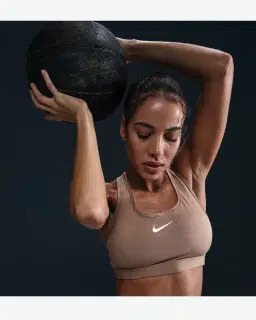 Brassière rembourrée Nike Swoosh Medium Support Femme – 3/4