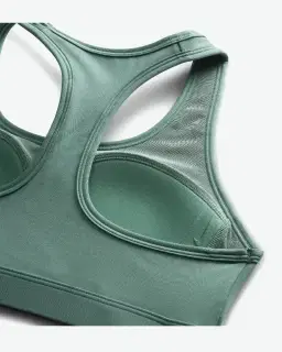 Brassière rembourrée Nike Swoosh Medium Support Femme – 4/4