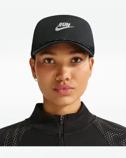 Casquette de course Swoosh sans structure Nike Pro Dri-FIT Unisexe – 3/4