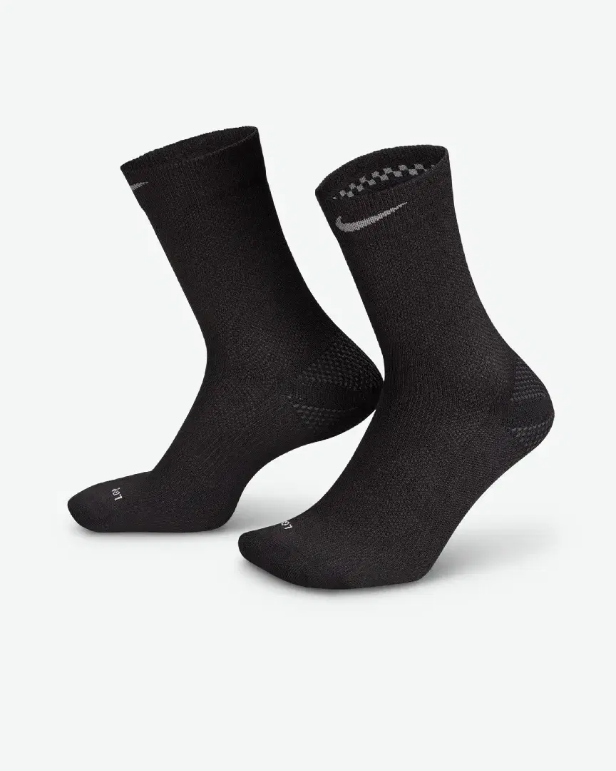 Chaussettes Mi-Mollet Nike Lightweight Running (1 Paire) - Unisex (10) au meilleur prix !