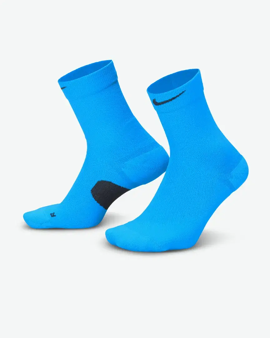 Chaussettes Mi-Mollet Nike Midweight Running (1 Paire) - Unisex (22) au meilleur prix !