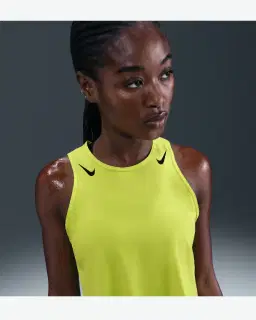 Débardeur court imprimé Dri-FIT ADV Nike AeroSwift Femme – 1/4