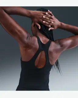 Débardeur de sport avec brassière intégrée rembourrée à maintien normal Nike Universa Femme – 2/4