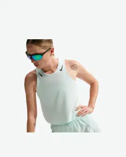 Débardeur court imprimé Dri-FIT ADV Nike AeroSwift Femme – 3/4