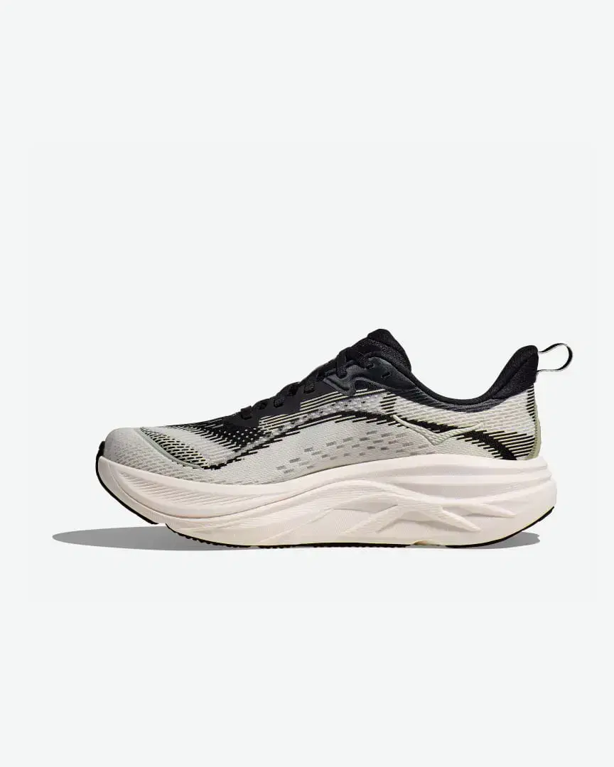 Hoka One One Skyflow W - 1155113-BWHT (7) au meilleur prix !