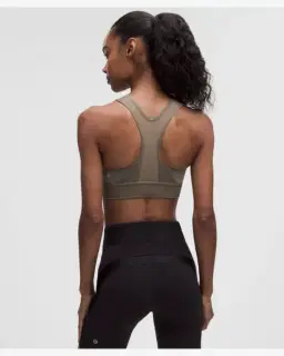 Lululemon brassière dos nageur à effet brillant license to train maintien moyen, bonnets b/c Femme – 2/5