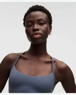 Lululemon brassière flow y maintien léger, bonnets c/d Femme – 4/5