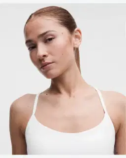 Lululemon brassière flow y maintien léger, bonnets c/d Femme – 4/5