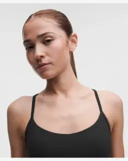 Lululemon brassière flow y maintien léger, bonnets c/d Femme – 4/5