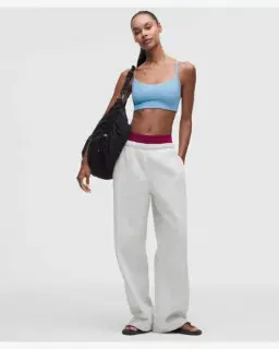 Lululemon brassière flow y maintien léger, bonnets c/d Femme – 3/5