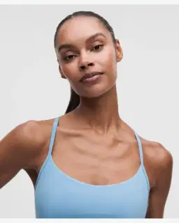 Lululemon brassière flow y maintien léger, bonnets c/d Femme – 4/5