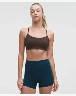 Lululemon brassière flow y maintien léger, bonnets c/d Femme – 1/5
