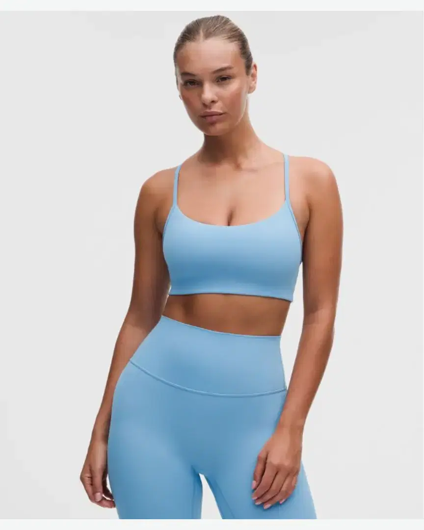 Lululemon Brassière Flow Y Maintien Léger, Bonnets C/D W - Women (8) au meilleur prix !