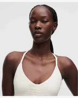 Lululemon brassière flow y nulu maintien léger, bonnets b/c Femme – 4/5
