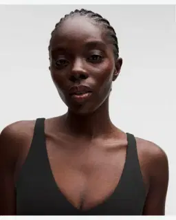 Lululemon brassière focuser à encolure en v maintien léger, bonnets c/d Femme – 4/5