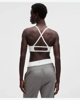 Lululemon brassière like a cloud, bonnets b/c bordure contrastée Femme – 2/5
