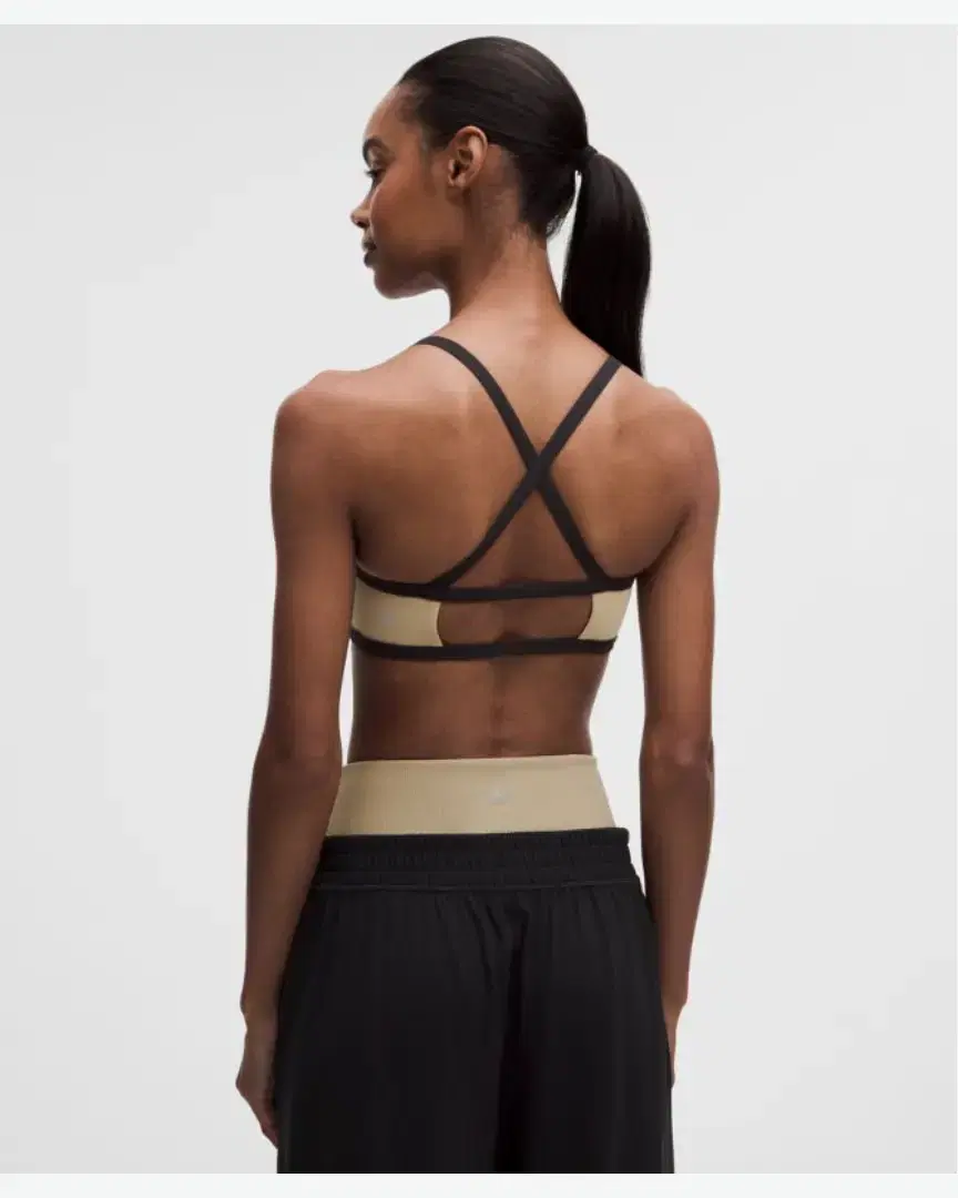 Lululemon Brassière Like A Cloud, Bonnets B/C Bordure Contrastée W - LW2EXMS_080178 (1) au meilleur prix !