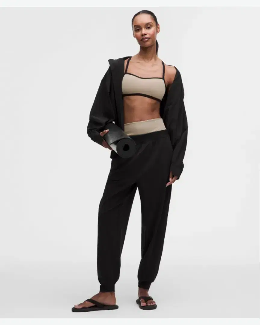 Lululemon Brassière Like A Cloud, Bonnets B/C Bordure Contrastée W - LW2EXMS_080178 (2) au meilleur prix !