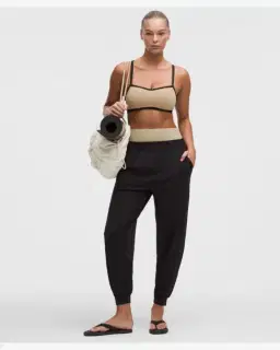Lululemon brassière like a cloud, bonnets b/c bordure contrastée Femme – 3/5